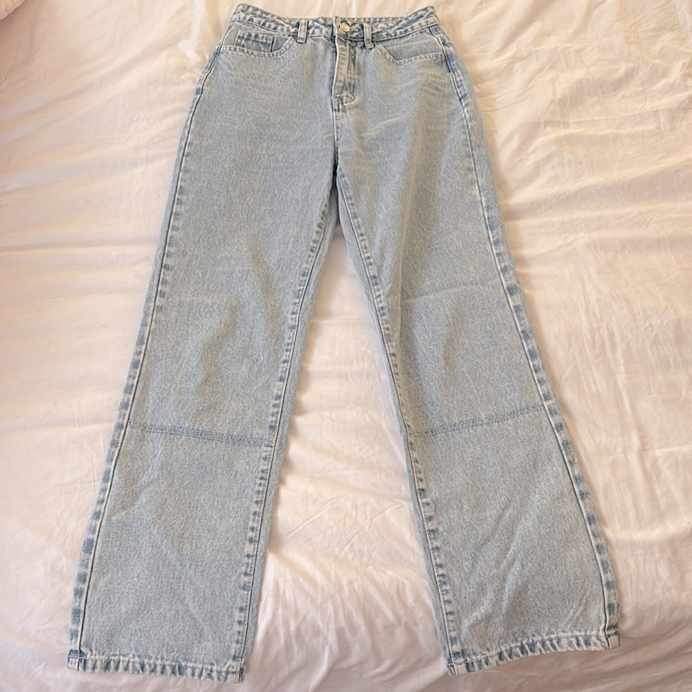 High-waisted light wash straight leg jeans, size xs/0